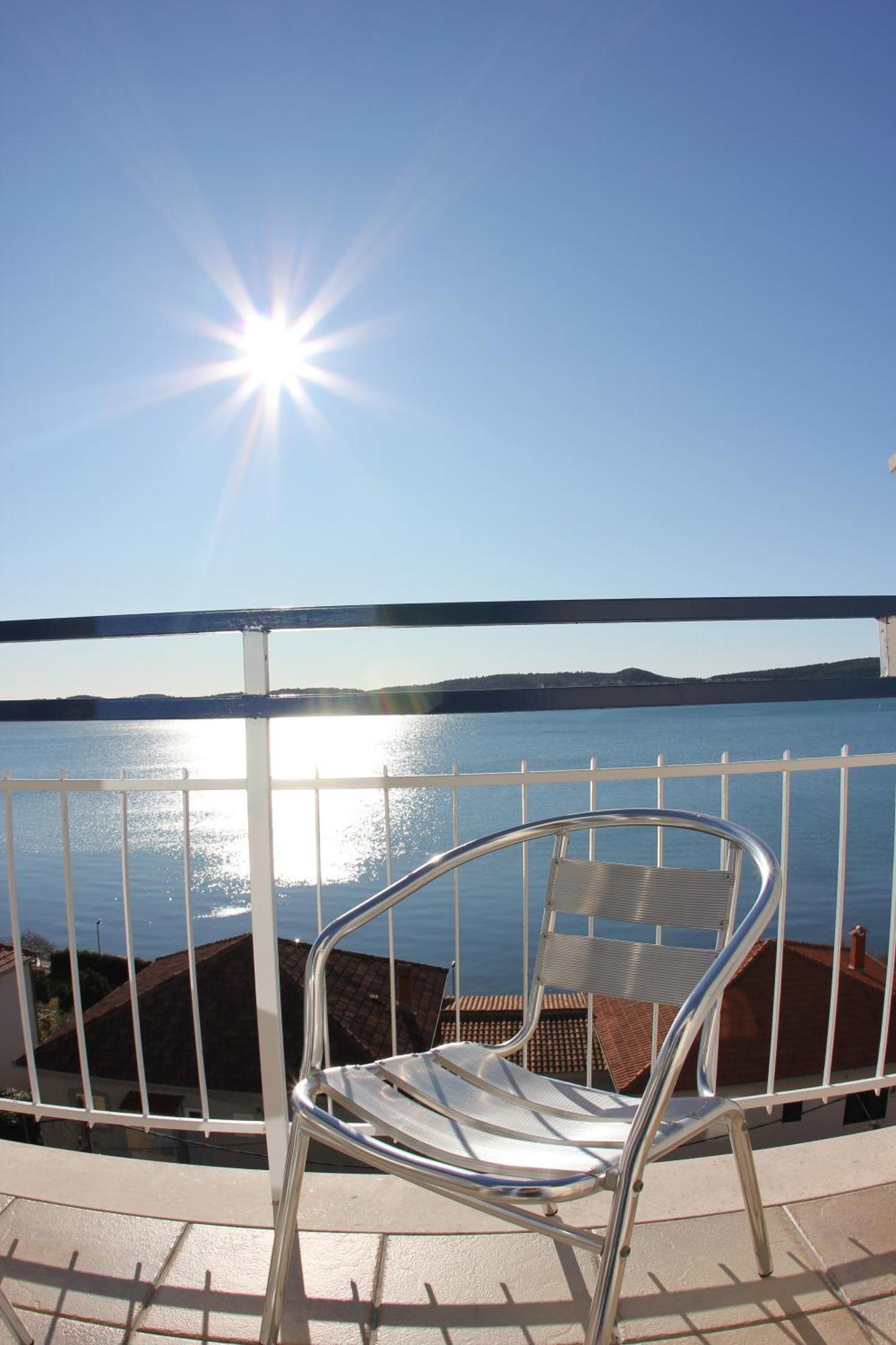 Hotel Bavaria Trogir Seget Donji Exterior photo