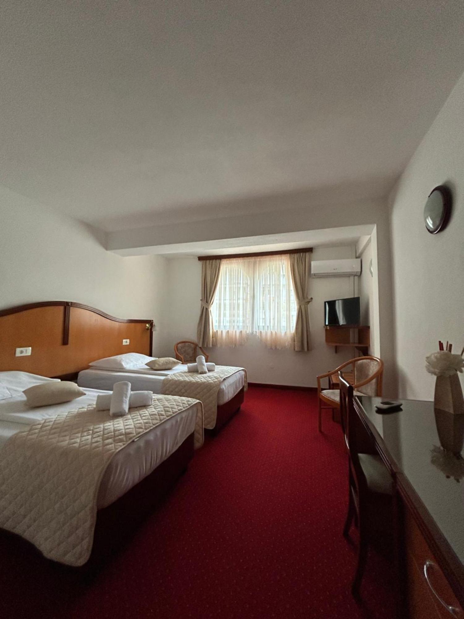 Hotel Bavaria Trogir Seget Donji Exterior photo