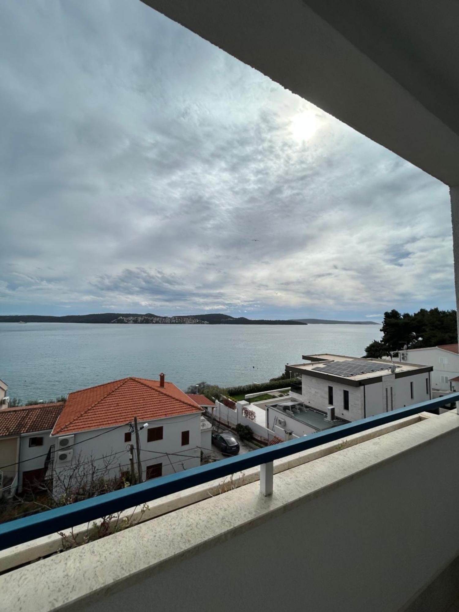 Hotel Bavaria Trogir Seget Donji Exterior photo