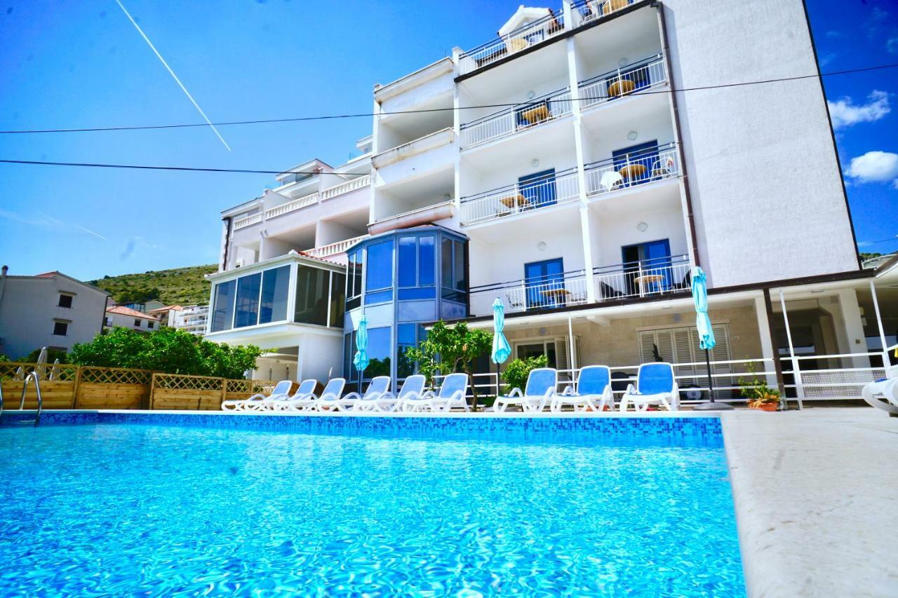 Hotel Bavaria Trogir Seget Donji Exterior photo