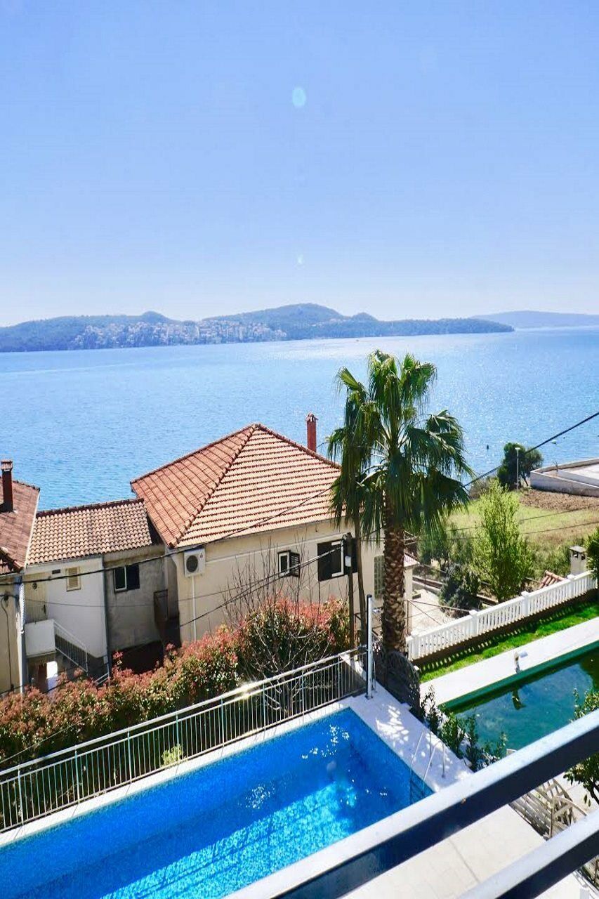 Hotel Bavaria Trogir Seget Donji Exterior photo